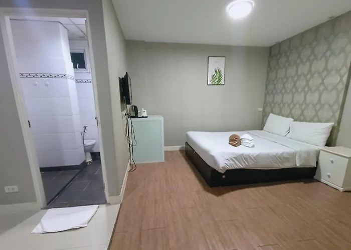 Tim Place - Bts Phra Khanong Hotel Bangkok