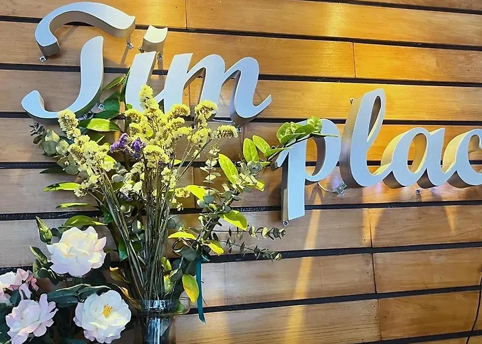 Tim Place - Bts Phra Khanong Hotel