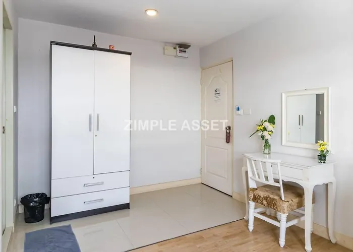 Hotel Tim Place - Bts Phra Khanong 2*