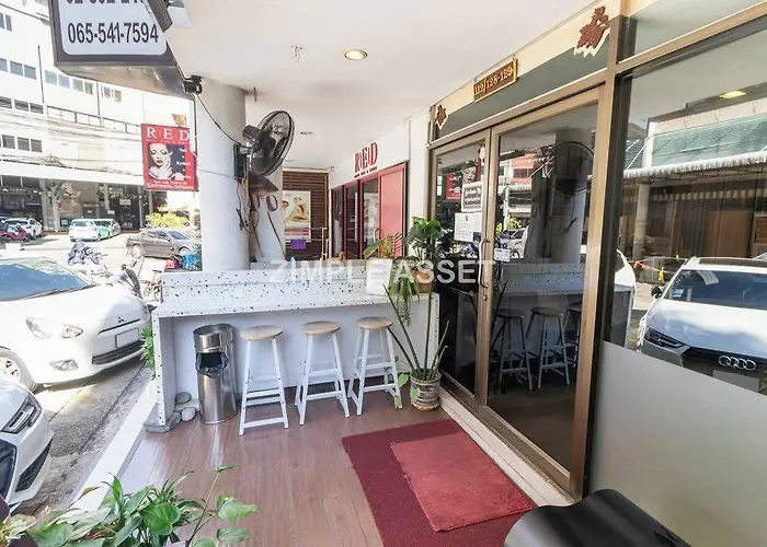 Hotel Tim Place - Bts Phra Khanong 2*