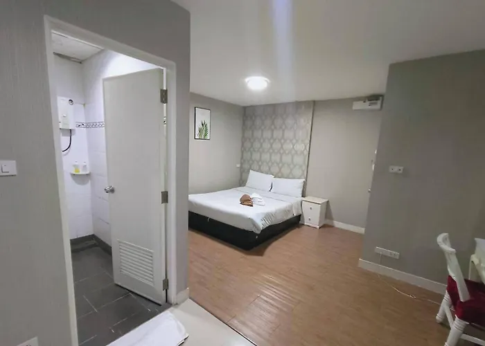 Hotel Tim Place - Bts Phra Khanong 2*