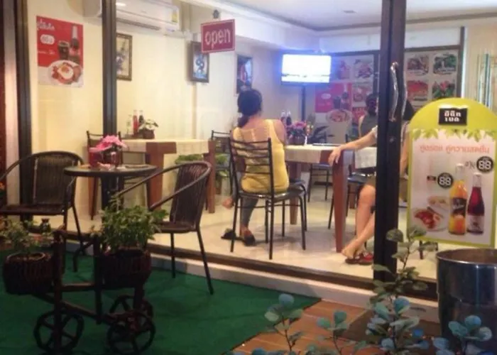 Hotel Tim Place - Bts Phra Khanong 2*