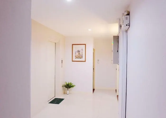 Hotel Tim Place - Bts Phra Khanong 2*